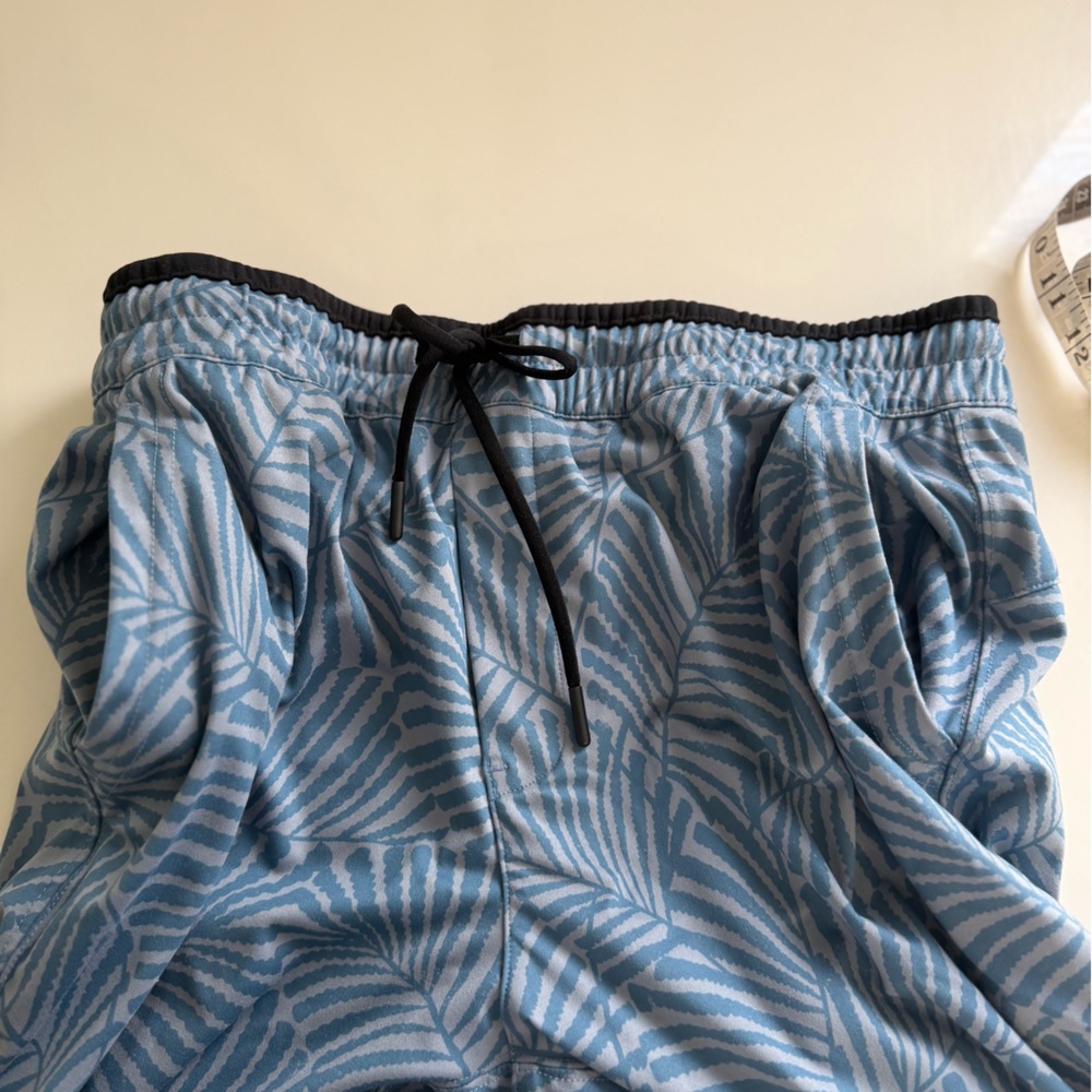 Chubbies Blue Leaf Pattern Joggers - image 4